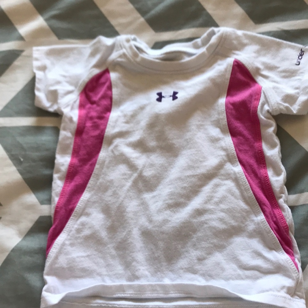 Under Armour T-shirt